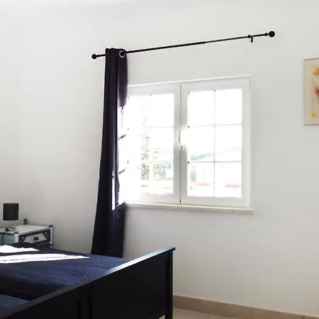 아파트 Komfortables Town House In Traumhafter Lage 부덴스