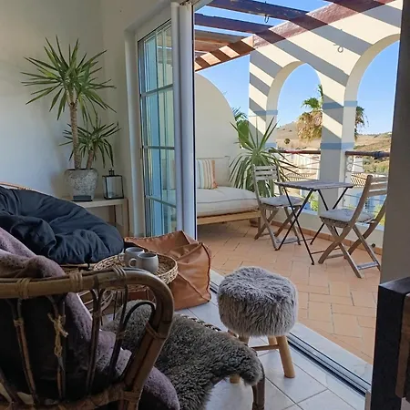 Komfortables Town House In Traumhafter Lage Apartment Budens