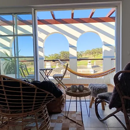 Daire Komfortables Town House In Traumhafter Lage Budens